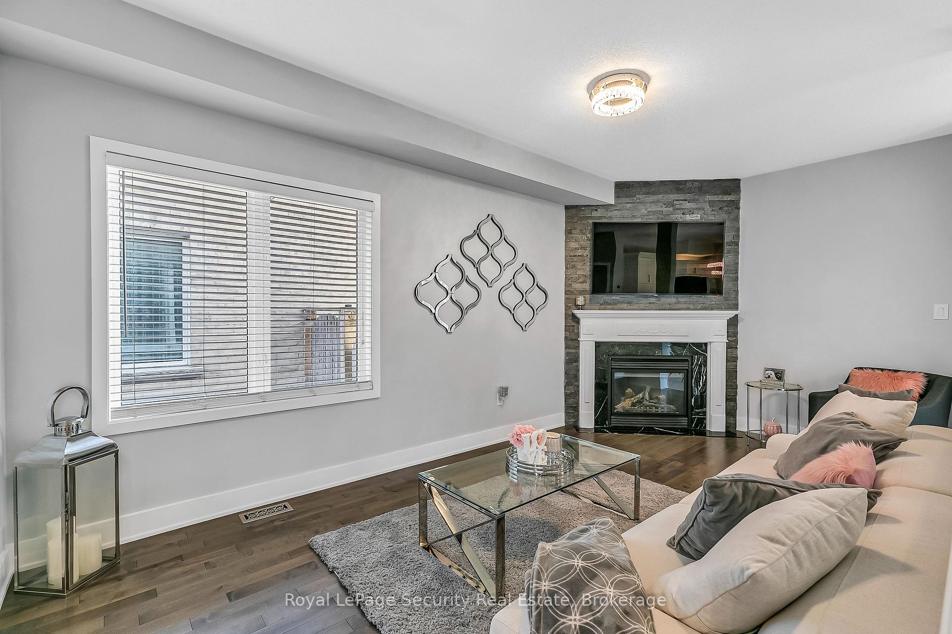 Photo 6 of 2132 Osbond Road, Innisfil, Alcona — HOMEH