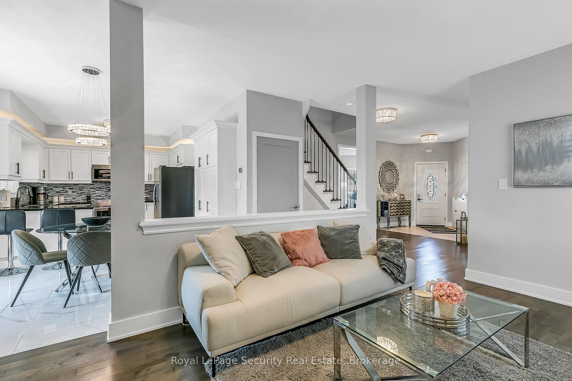 Photo 5 of 2132 Osbond Road, Innisfil, Alcona — HOMEH