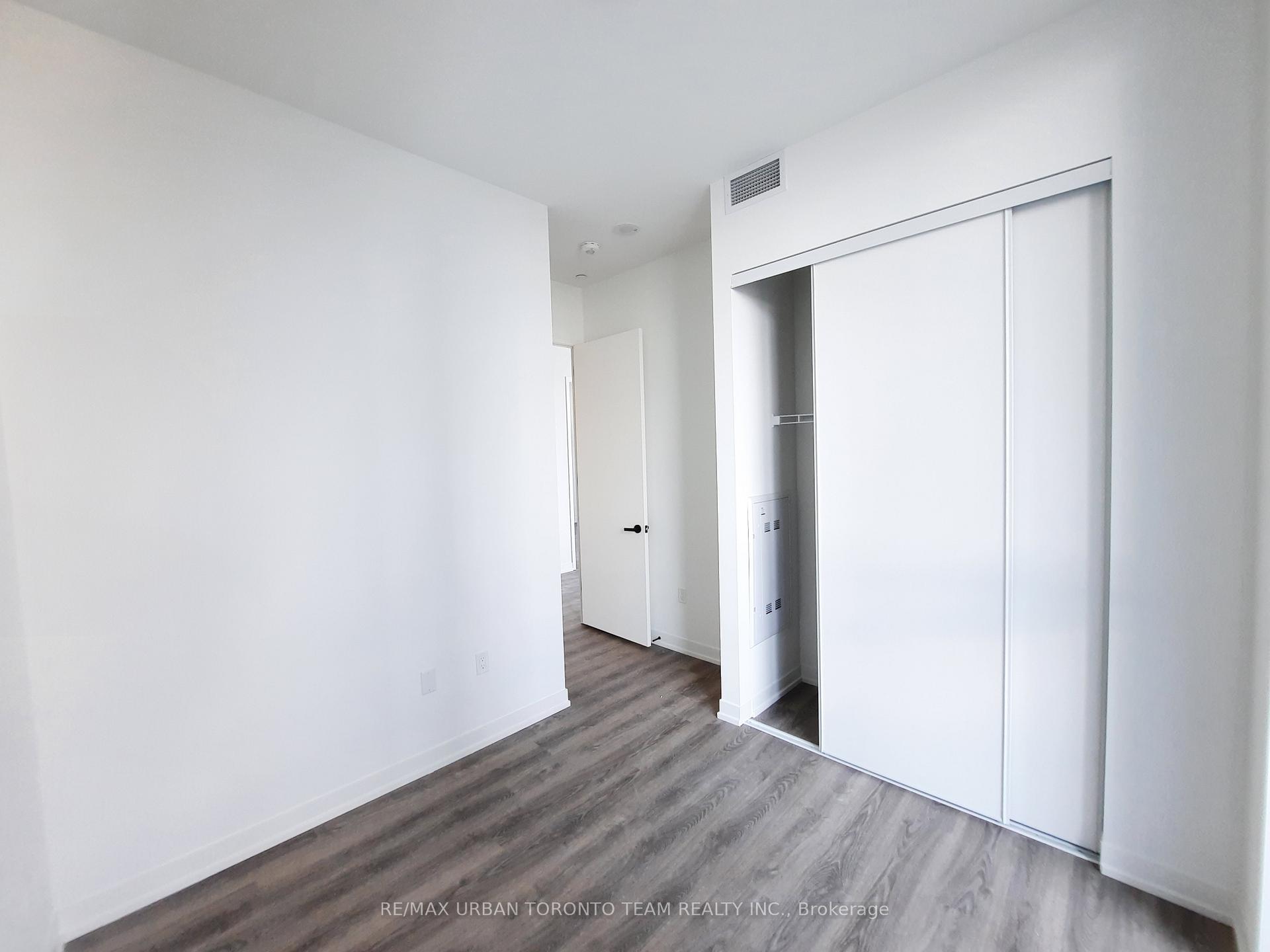 Photo 3 of Unit 610, 8 Interchange Way, Vaughan, Vaughan Corporate Centre — HOMEH