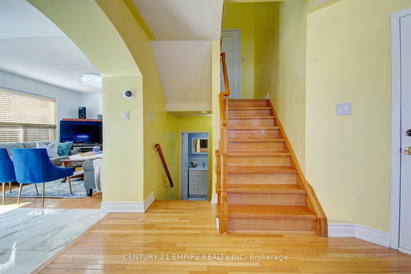 Photo 15 of 46 Brentcliff Drive, Brampton, Fletcher's Meadow — HOMEH
