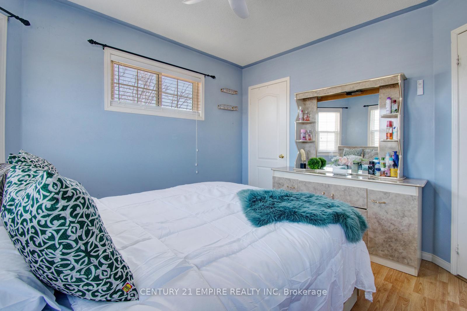 Photo 32 of 46 Brentcliff Drive, Brampton, Fletcher's Meadow — HOMEH