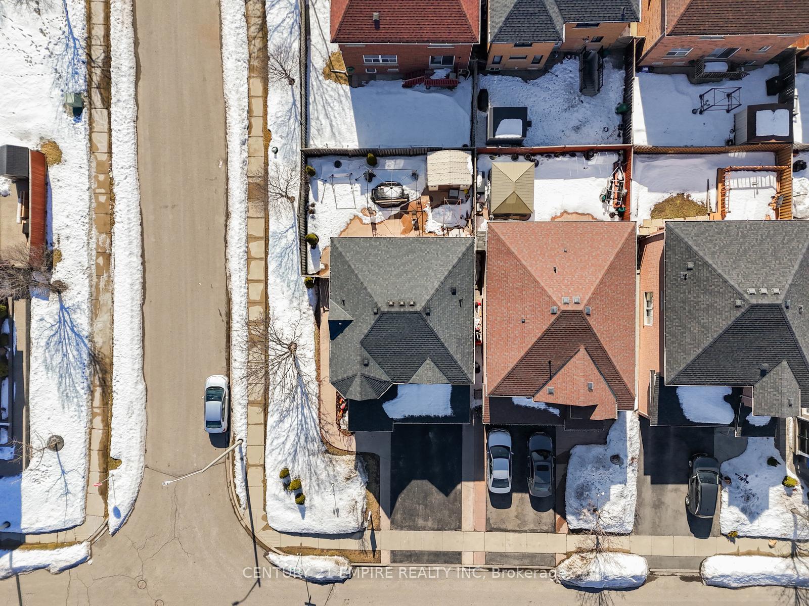 Photo 37 of 46 Brentcliff Drive, Brampton, Fletcher's Meadow — HOMEH