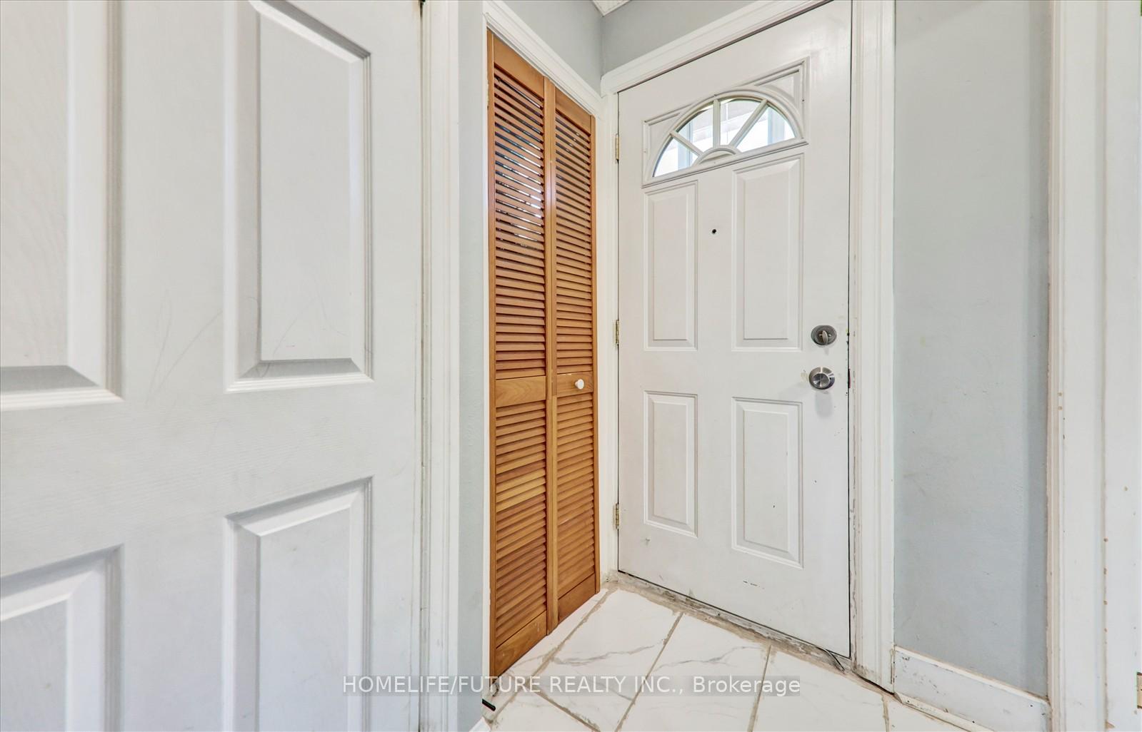 Photo 2 of 90 Quebec Street, Oshawa, Central — HOMEH
