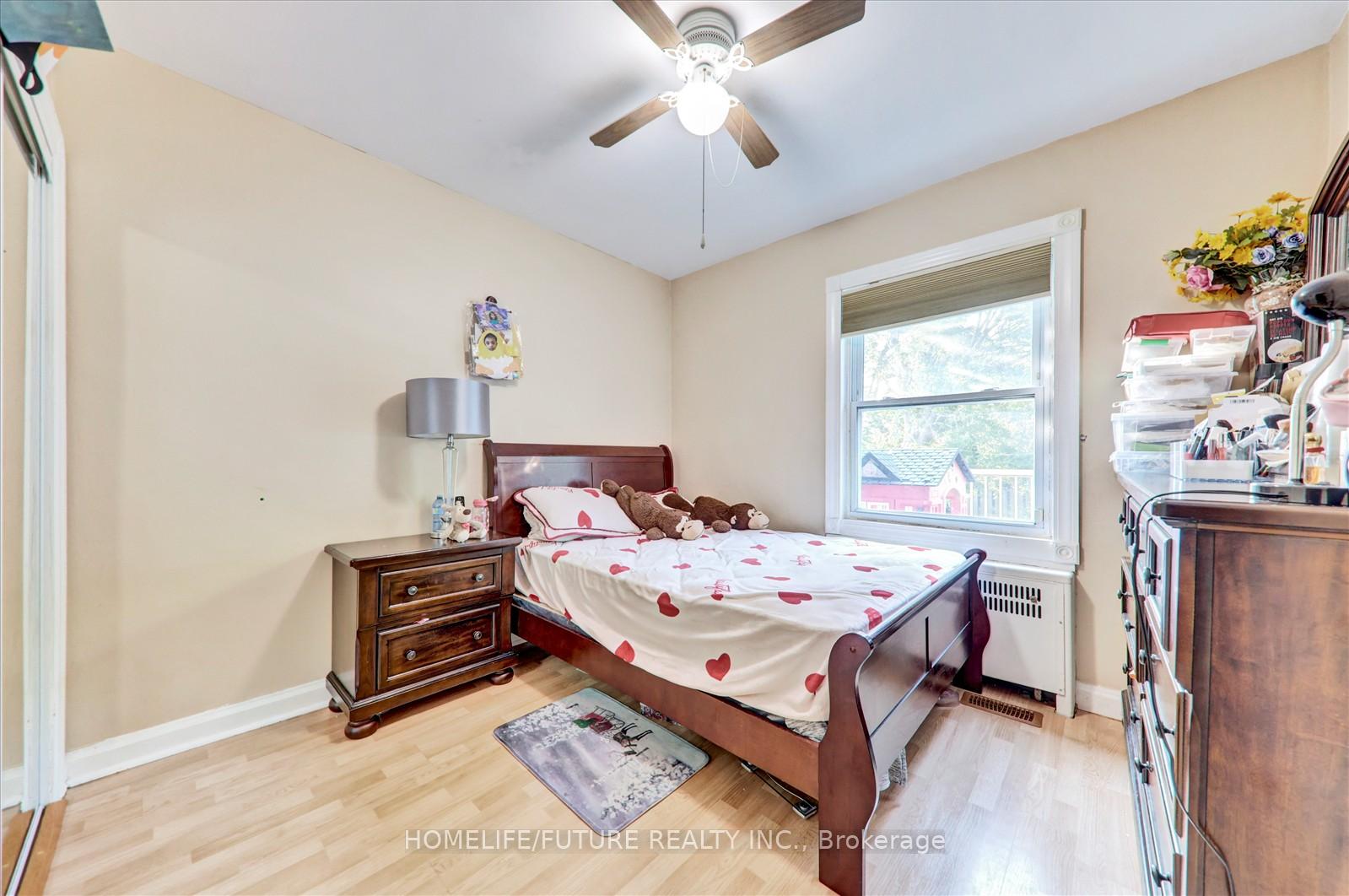 Photo 13 of 90 Quebec Street, Oshawa, Central — HOMEH