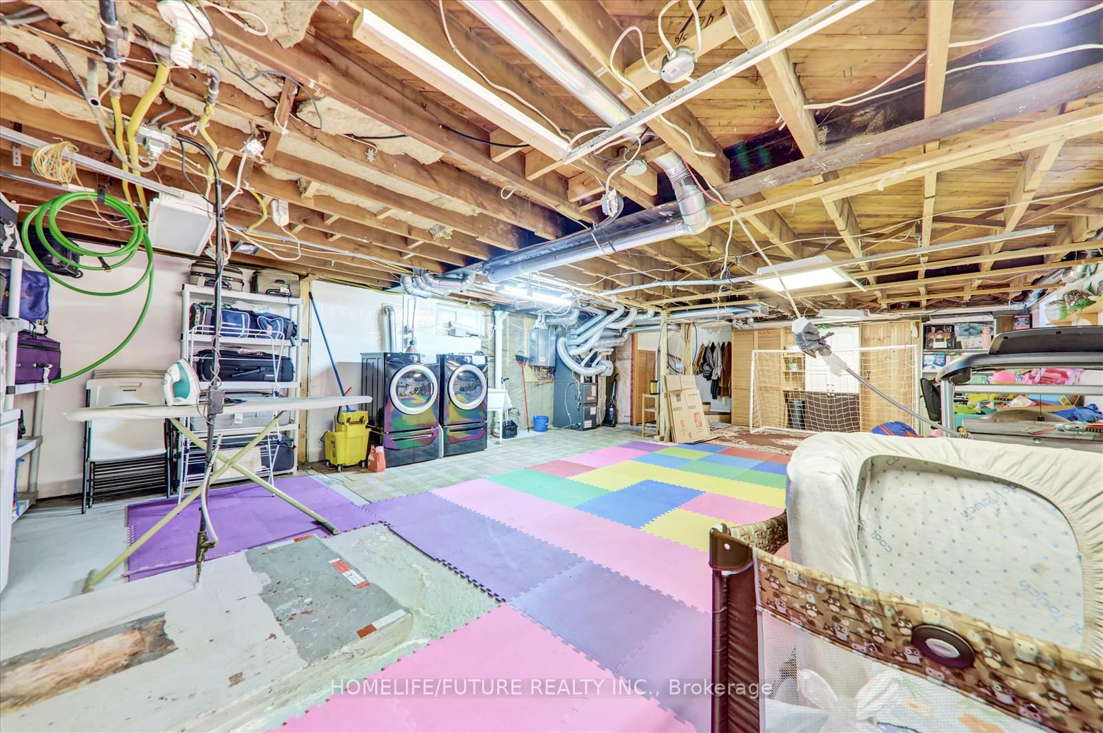 Photo 19 of 90 Quebec Street, Oshawa, Central — HOMEH