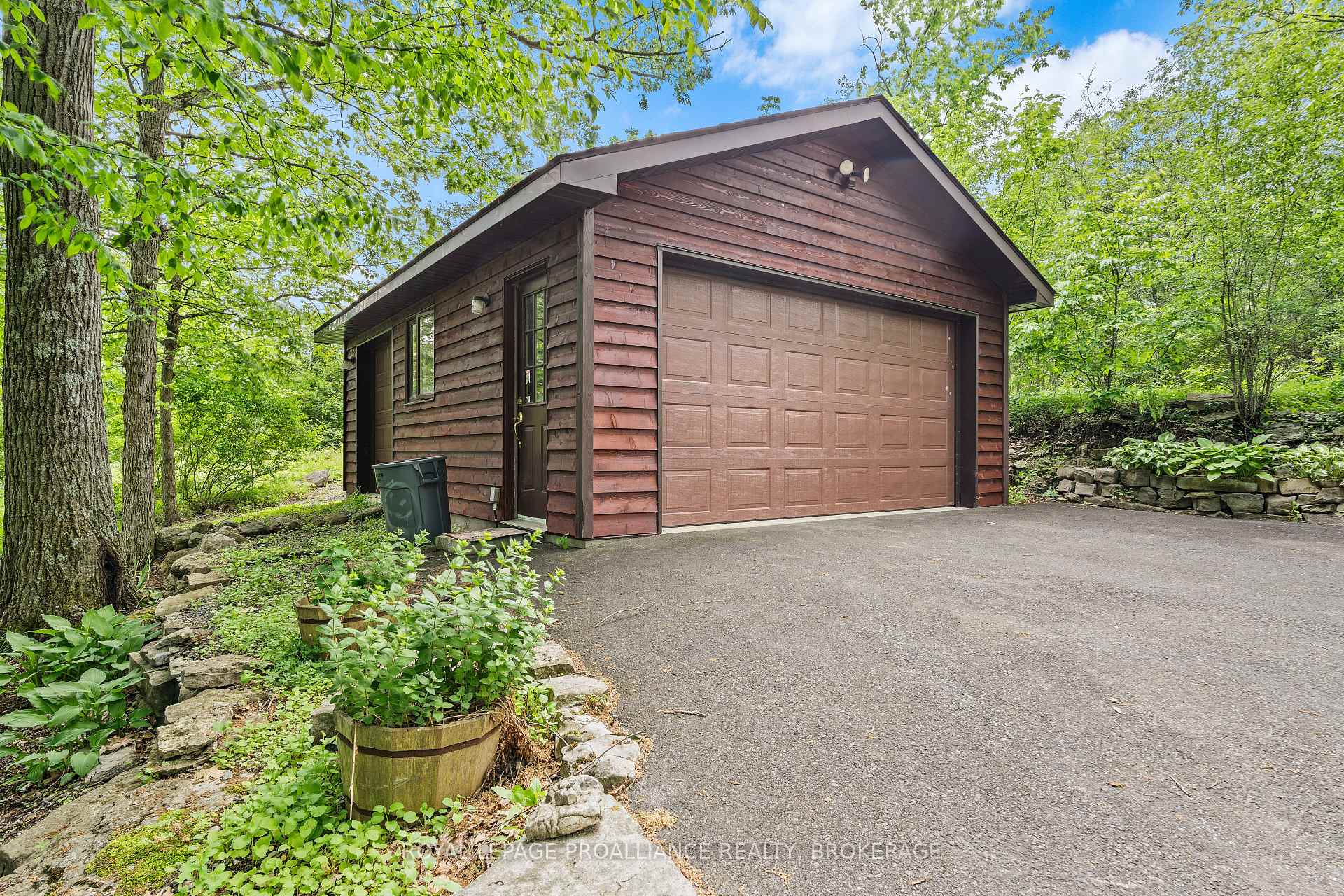 Photo 33 of 1827 Radage Road, Kingston, City Northwest — HOMEH