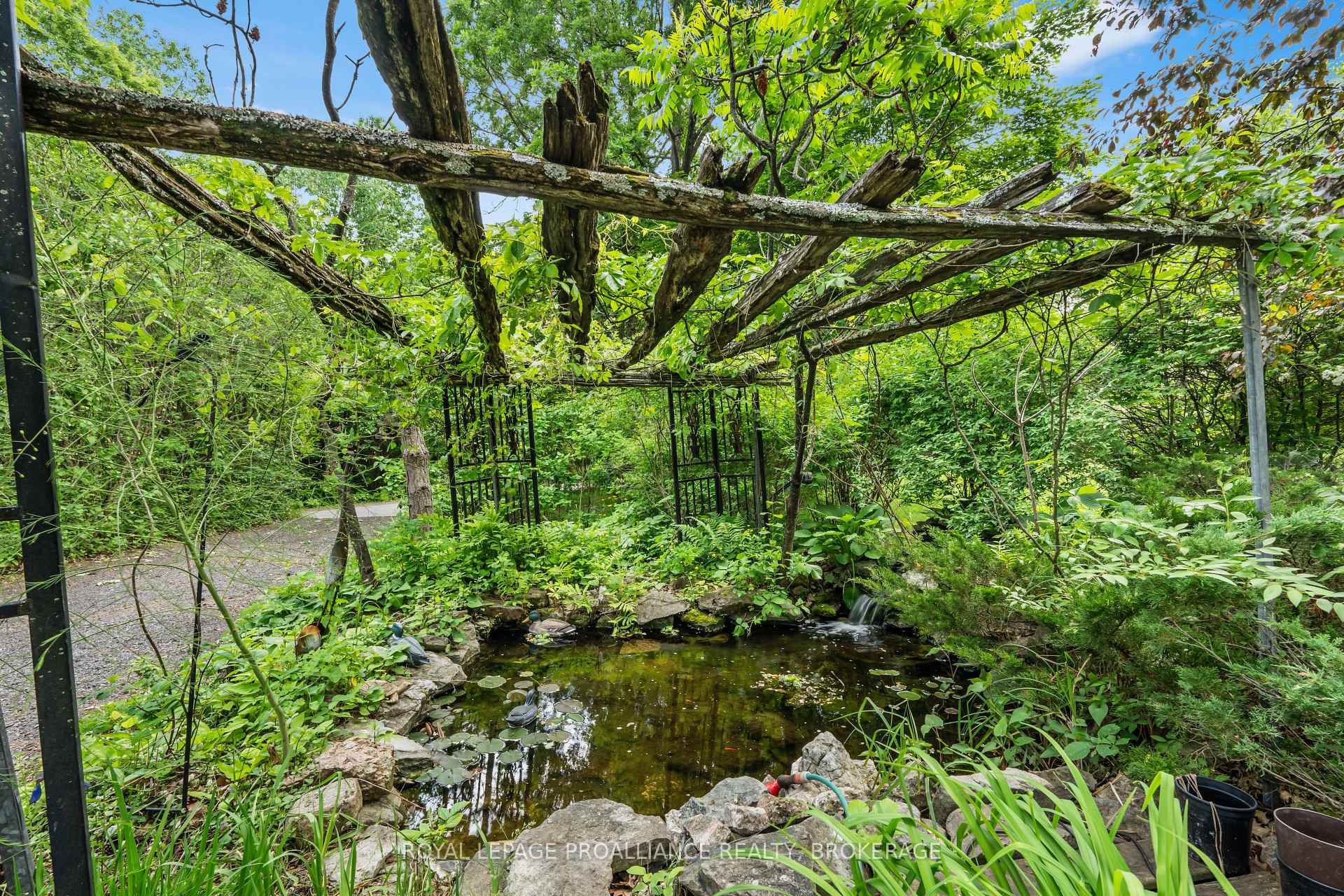 Photo 10 of 1827 Radage Road, Kingston, City Northwest — HOMEH
