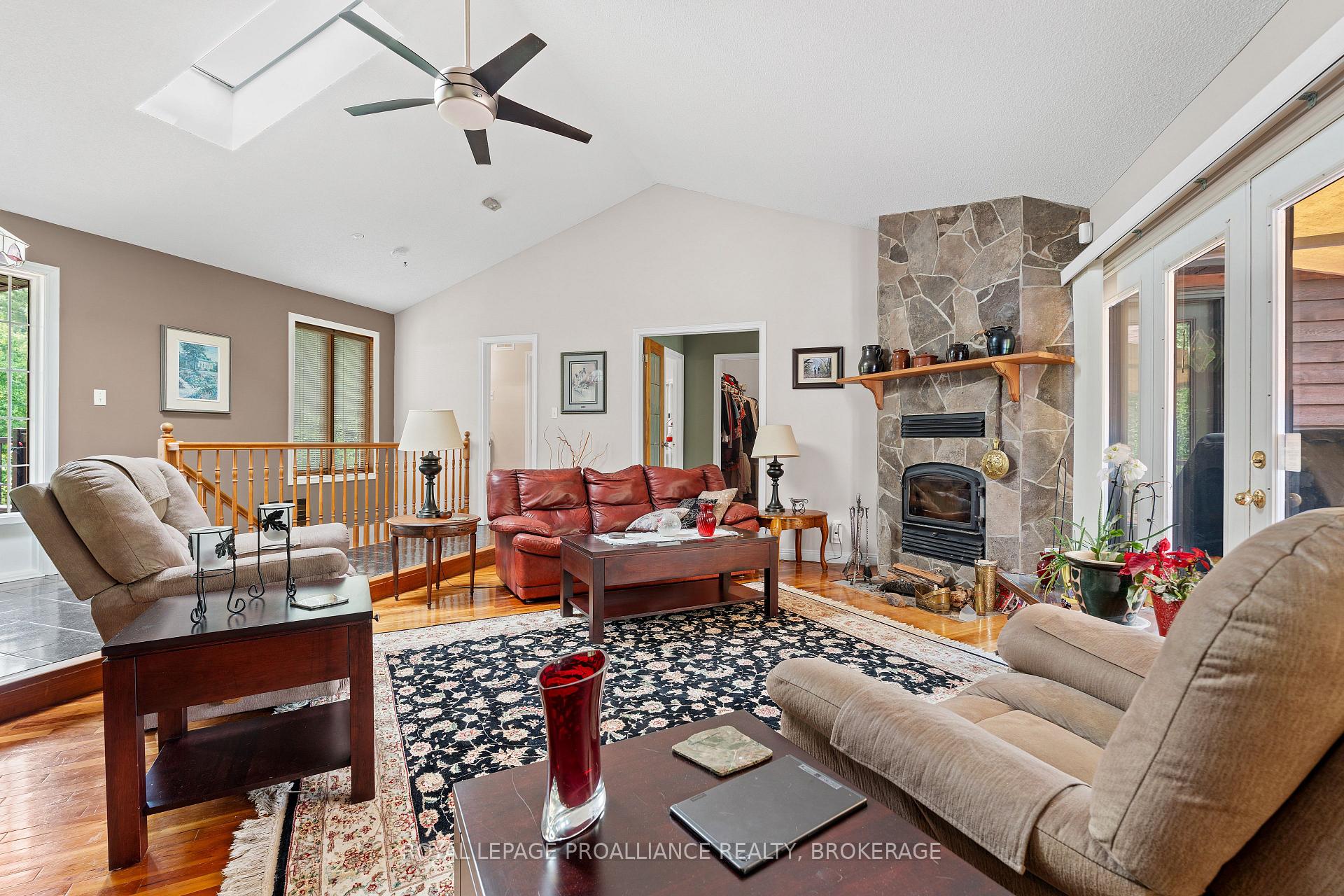 Photo 15 of 1827 Radage Road, Kingston, City Northwest — HOMEH