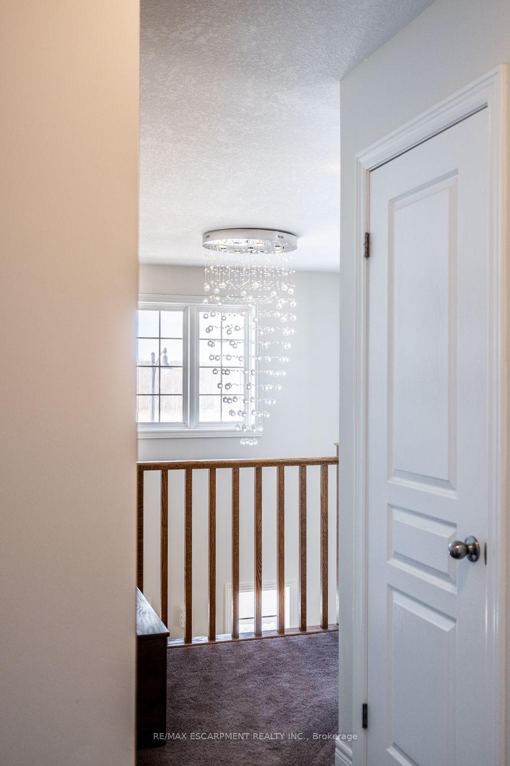 Photo 16 of 14 Mccurdy Avenue, Hamilton, Waterdown — HOMEH