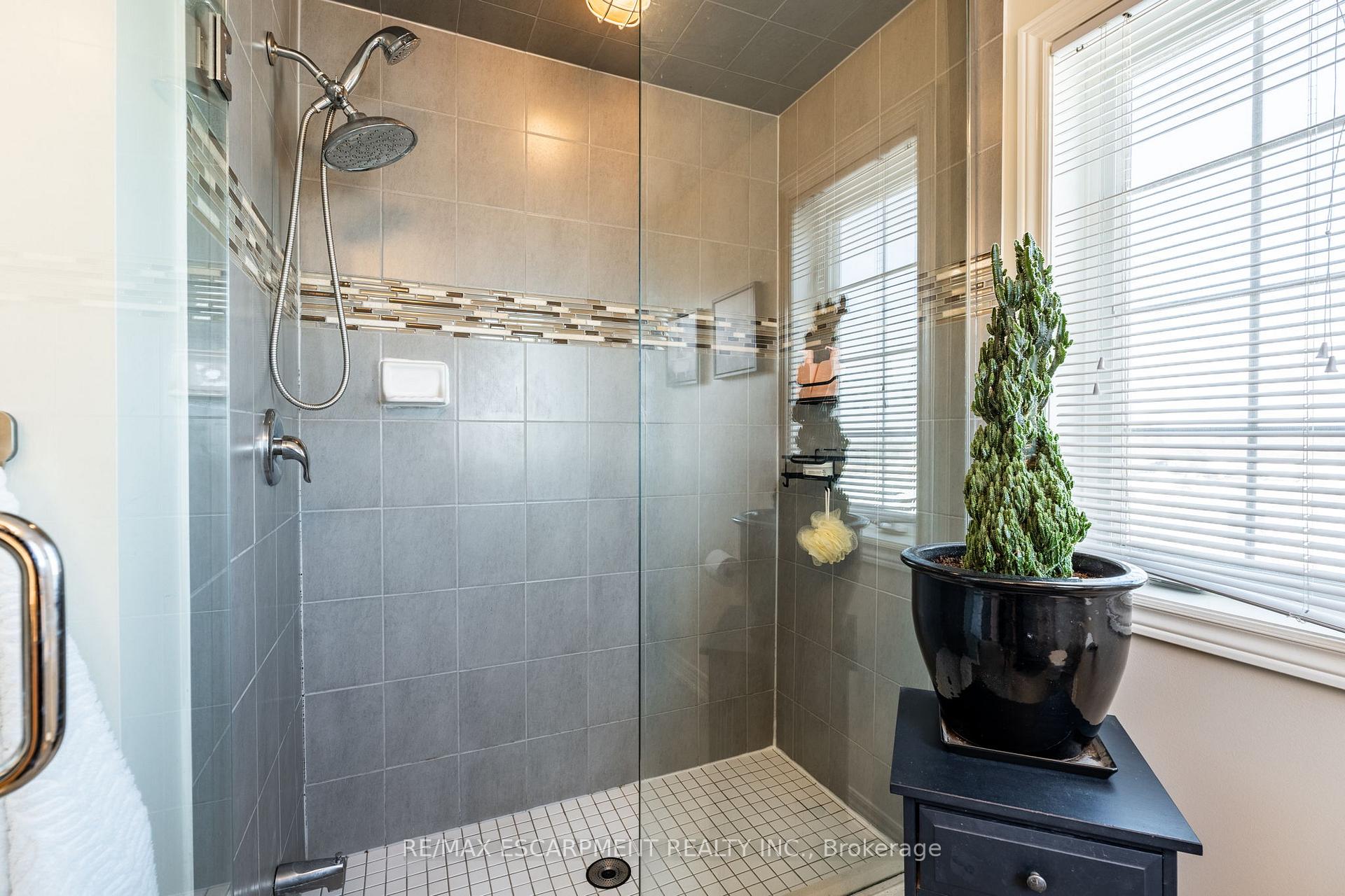 Photo 34 of 14 Mccurdy Avenue, Hamilton, Waterdown — HOMEH