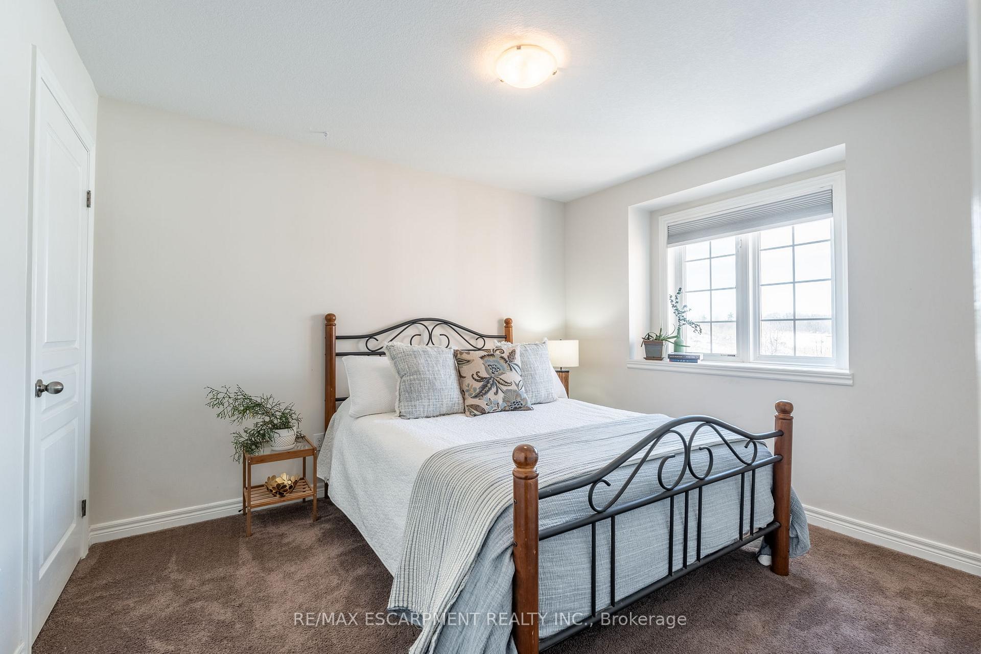 Photo 29 of 14 Mccurdy Avenue, Hamilton, Waterdown — HOMEH