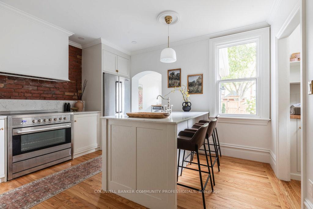 Photo 5 of 111 Gladstone Avenue, Hamilton, St. Clair — HOMEH