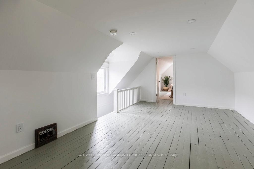 Photo 46 of 111 Gladstone Avenue, Hamilton, St. Clair — HOMEH