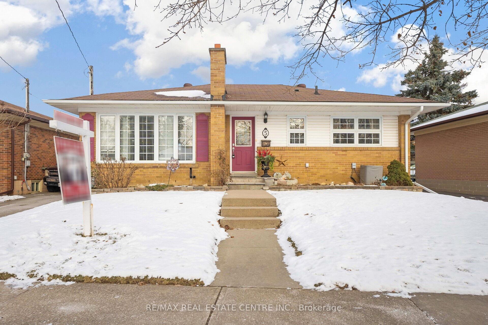 Photo 1 of 5 Marsden Crescent, Brampton, Brampton East — HOMEH