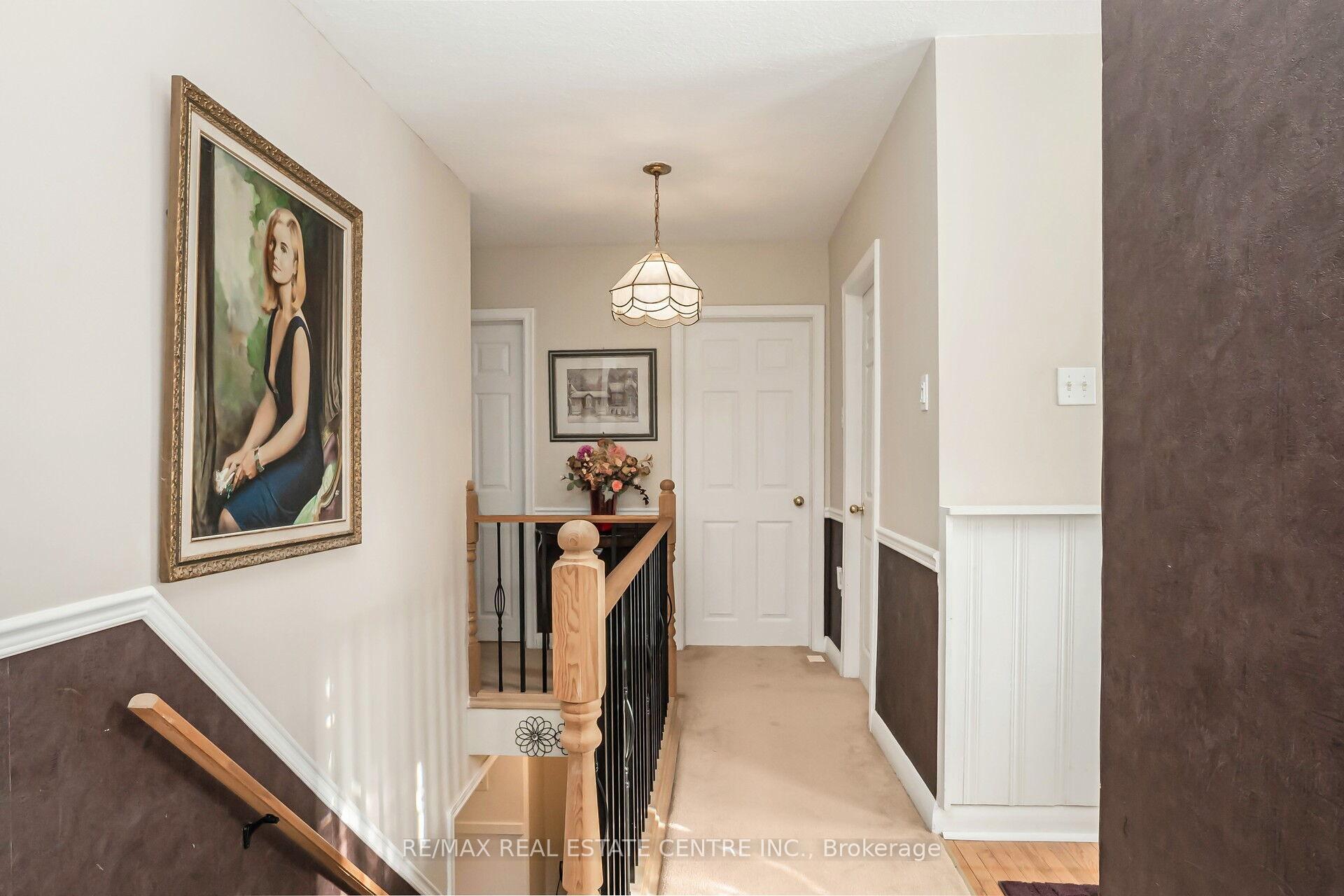 Photo 7 of 5 Marsden Crescent, Brampton, Brampton East — HOMEH
