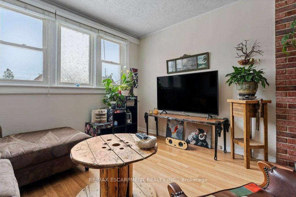 Photo 16 of 45 East 13TH Street, Hamilton, Inch Park — HOMEH