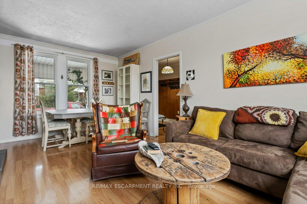 Photo 11 of 45 East 13TH Street, Hamilton, Inch Park — HOMEH