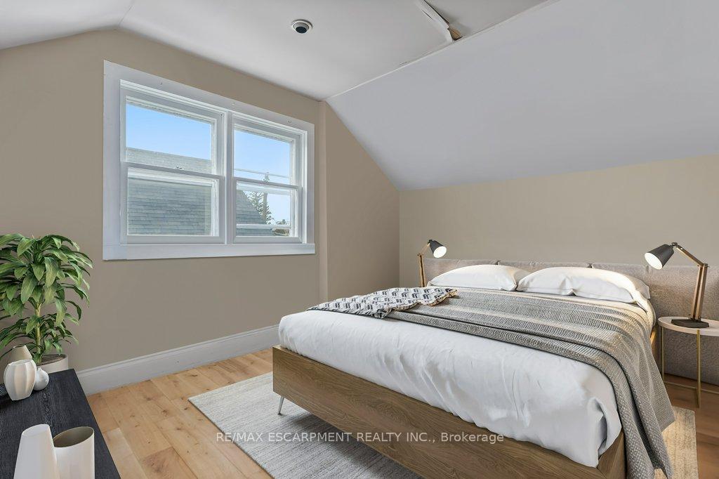 Photo 33 of 45 East 13TH Street, Hamilton, Inch Park — HOMEH