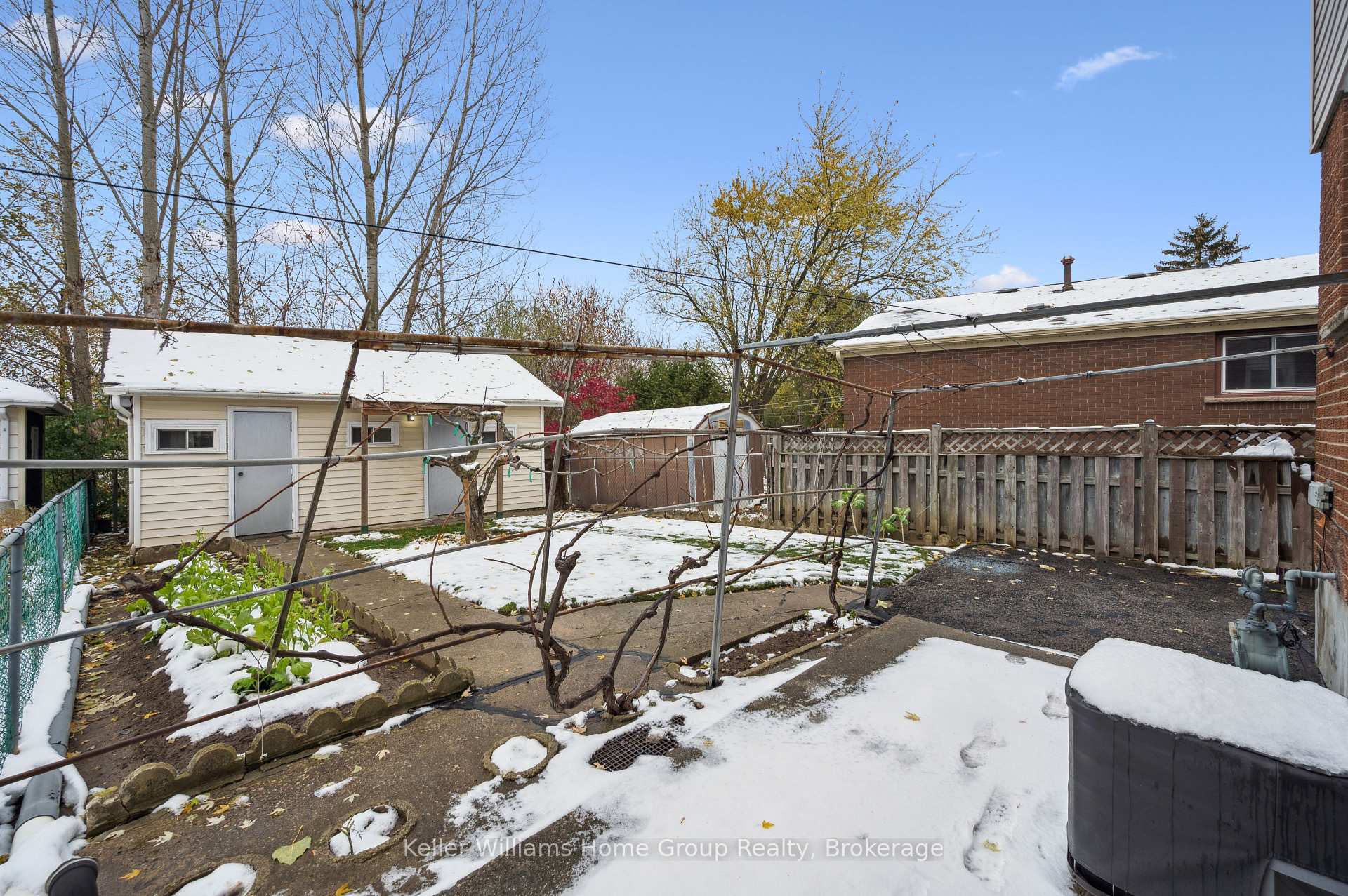 Photo 40 of 46 Montana Road, Guelph, Victoria North — HOMEH