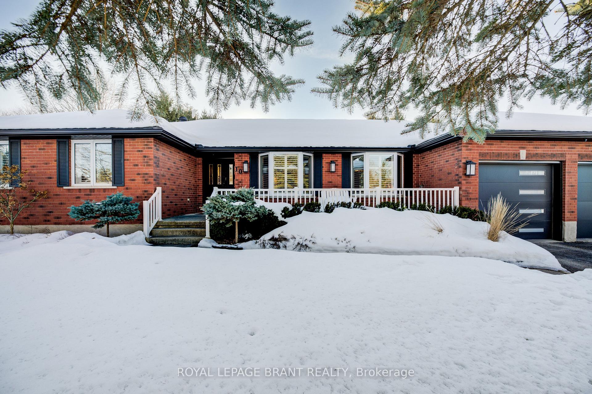 Photo 1 of 10 Oakwood Drive, North Dumfries — HOMEH