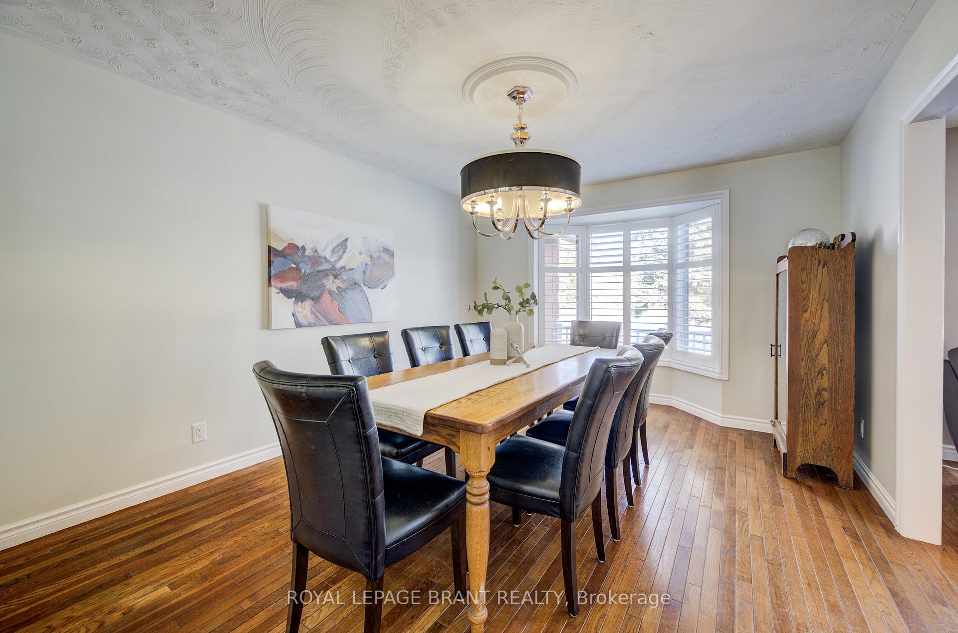Photo 2 of 10 Oakwood Drive, North Dumfries — HOMEH