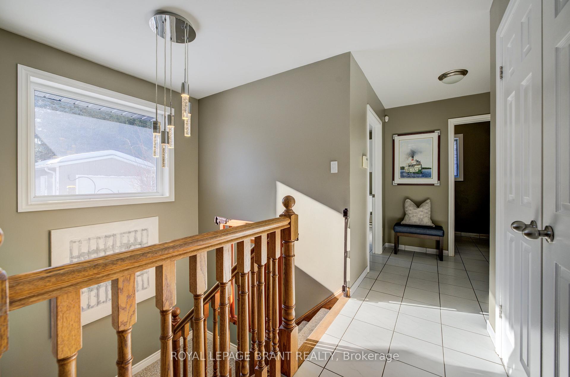 Photo 13 of 10 Oakwood Drive, North Dumfries — HOMEH