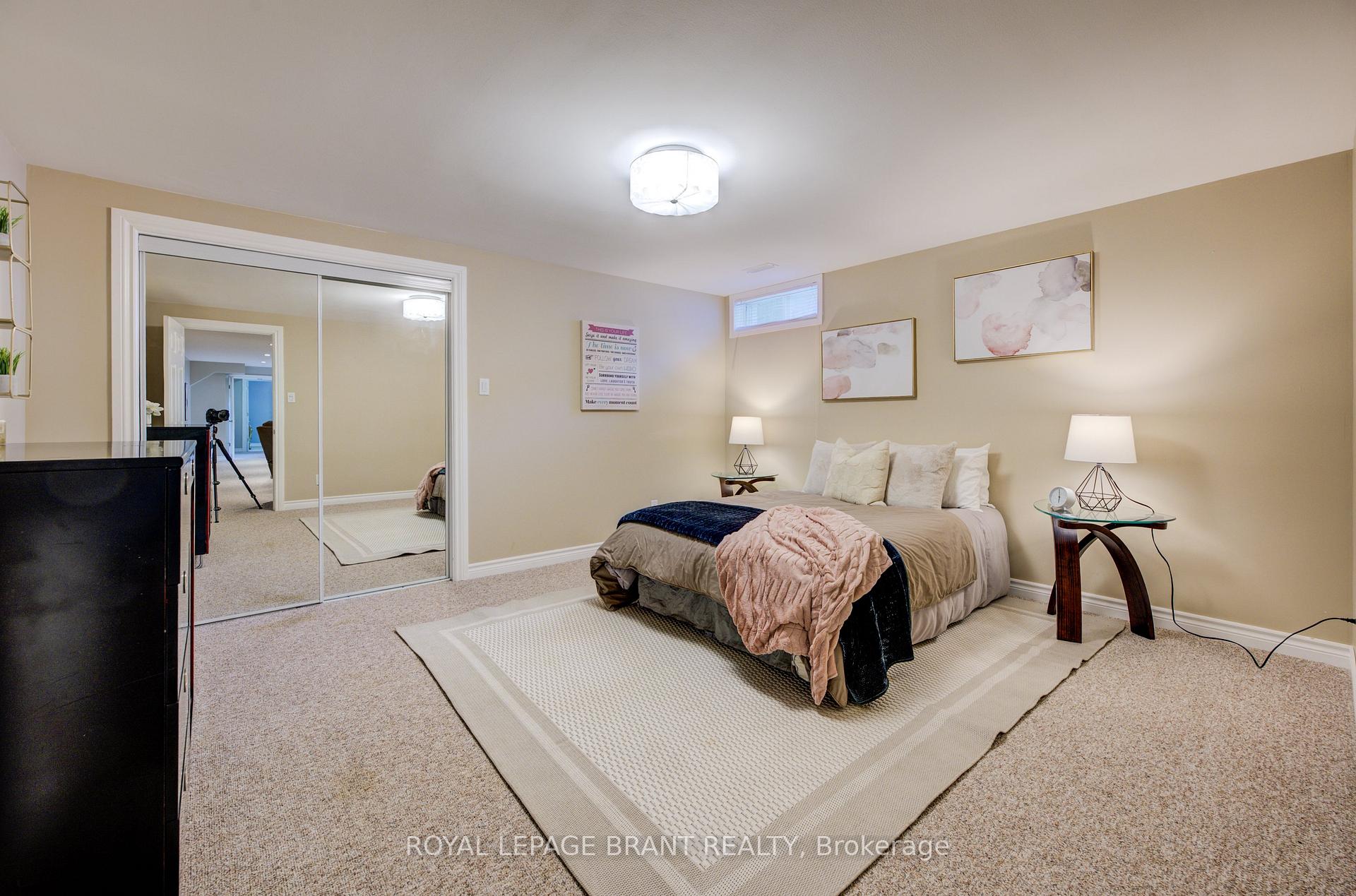 Photo 22 of 10 Oakwood Drive, North Dumfries — HOMEH