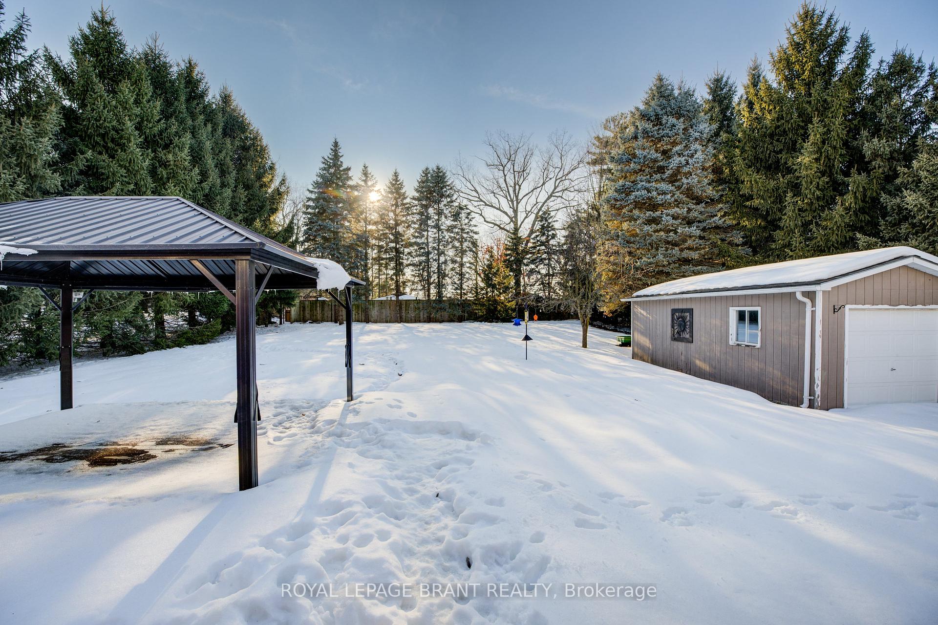 Photo 34 of 10 Oakwood Drive, North Dumfries — HOMEH