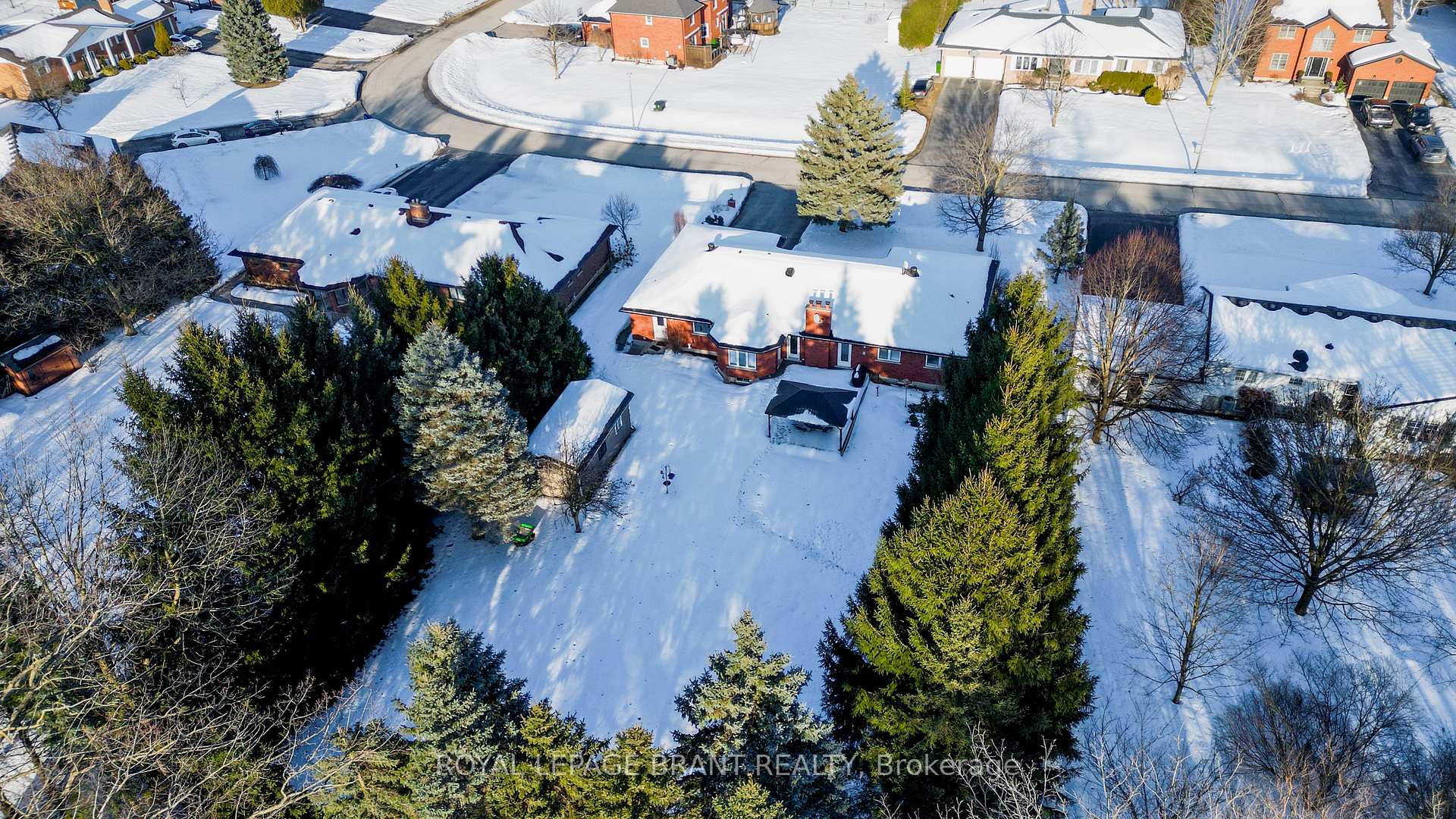 Photo 36 of 10 Oakwood Drive, North Dumfries — HOMEH