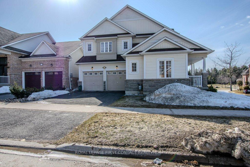 Photo 4 of 112 Diana Way, Barrie, Innis-Shore — HOMEH