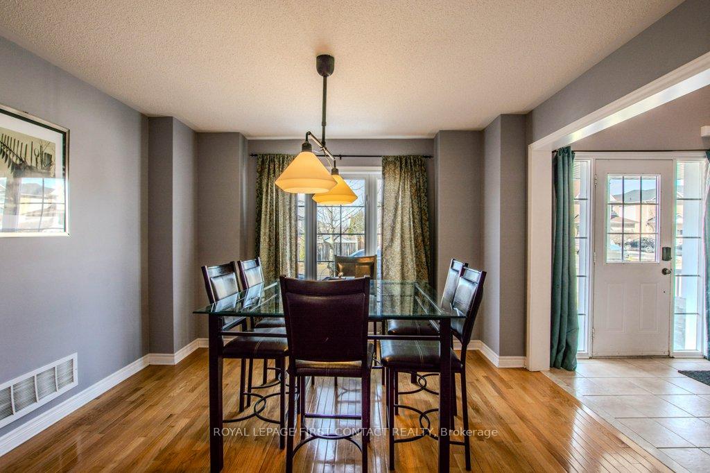 Photo 20 of 112 Diana Way, Barrie, Innis-Shore — HOMEH