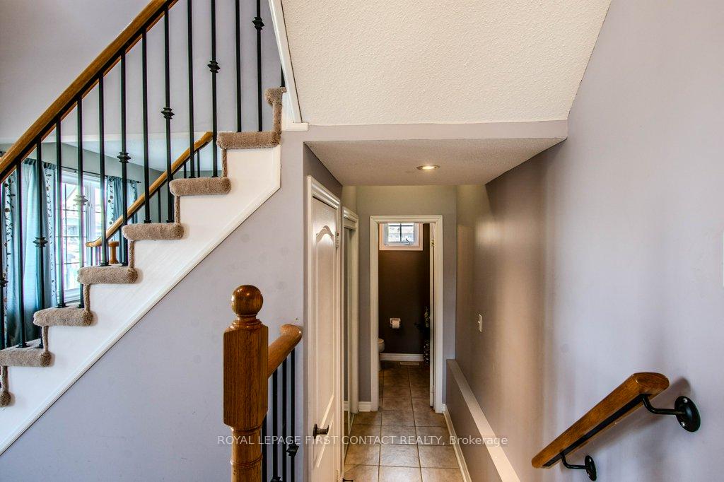 Photo 23 of 112 Diana Way, Barrie, Innis-Shore — HOMEH