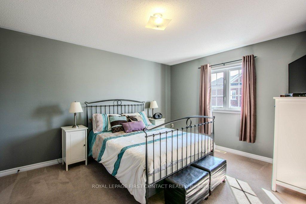 Photo 21 of 112 Diana Way, Barrie, Innis-Shore — HOMEH