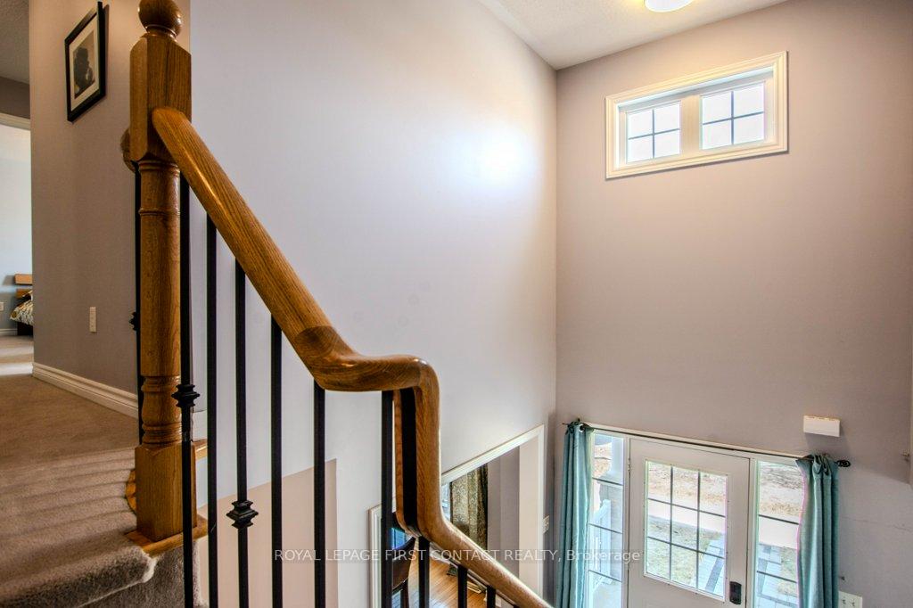 Photo 18 of 112 Diana Way, Barrie, Innis-Shore — HOMEH