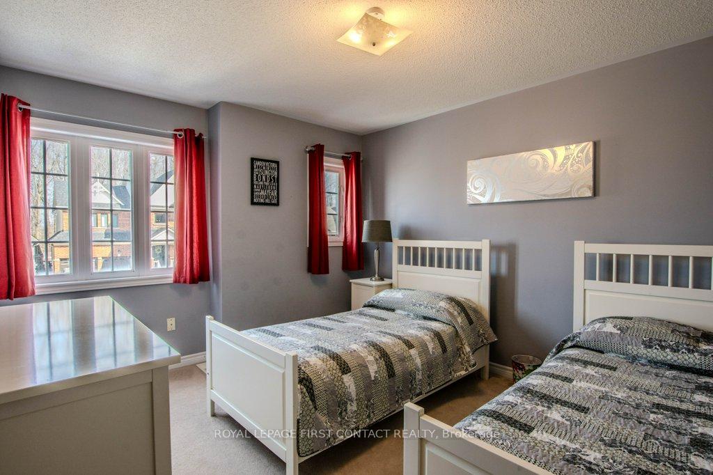 Photo 25 of 112 Diana Way, Barrie, Innis-Shore — HOMEH