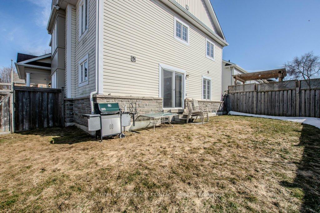 Photo 26 of 112 Diana Way, Barrie, Innis-Shore — HOMEH