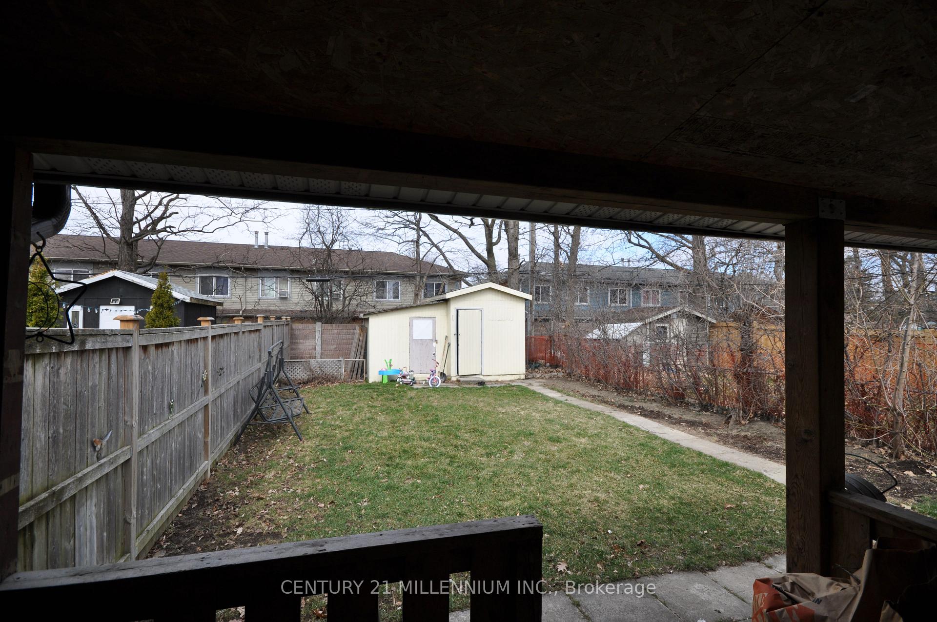 Photo 20 of 30 Corby Crescent, Brampton, Brampton South — HOMEH