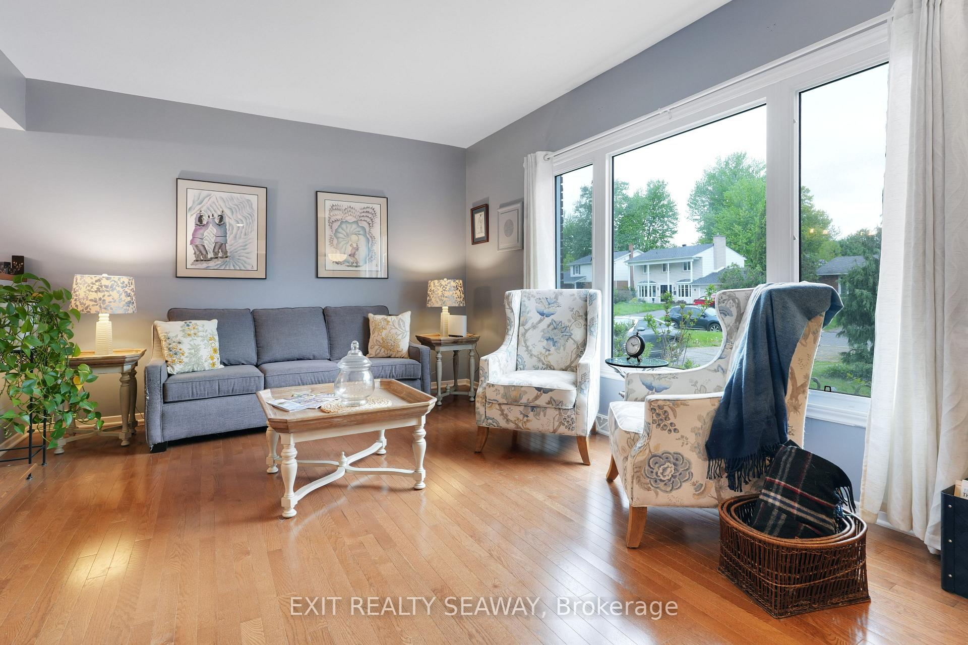 Photo 7 of 1620 Charles Street, Cornwall — HOMEH