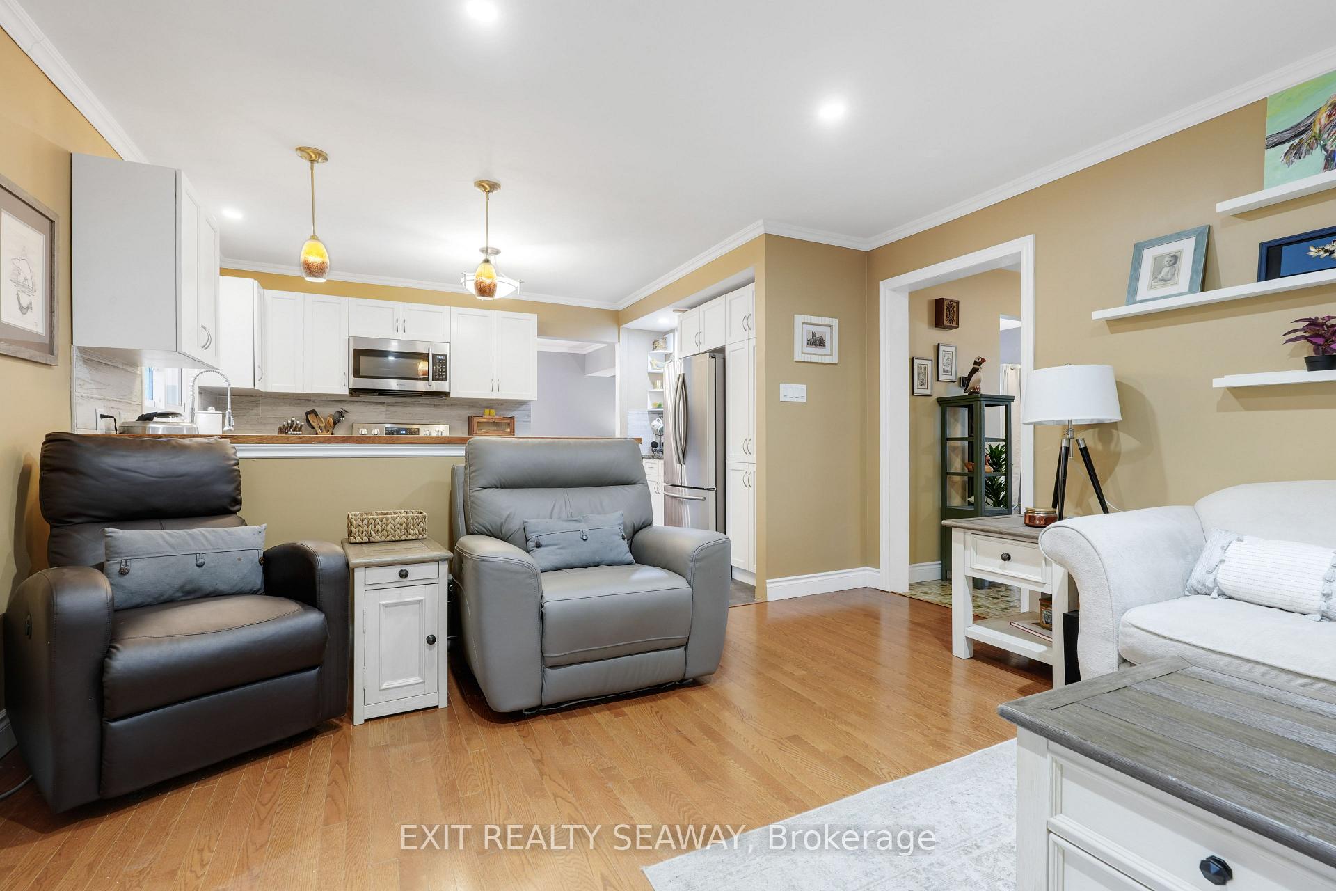 Photo 18 of 1620 Charles Street, Cornwall — HOMEH