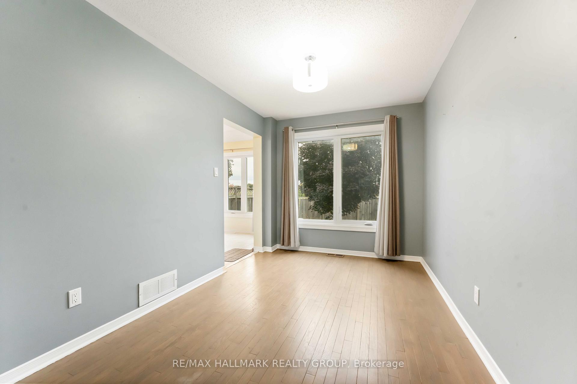 Photo 4 of 4656 Ogilvie Walk Crescent, Ottawa, Carson Grove — HOMEH