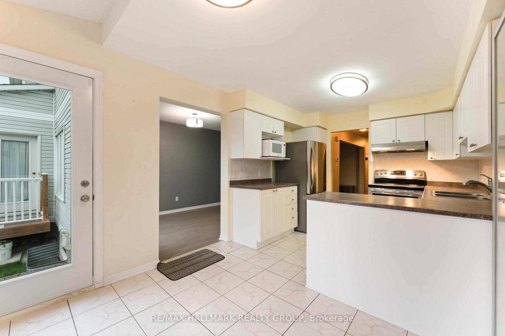 Photo 3 of 4656 Ogilvie Walk Crescent, Ottawa, Carson Grove — HOMEH