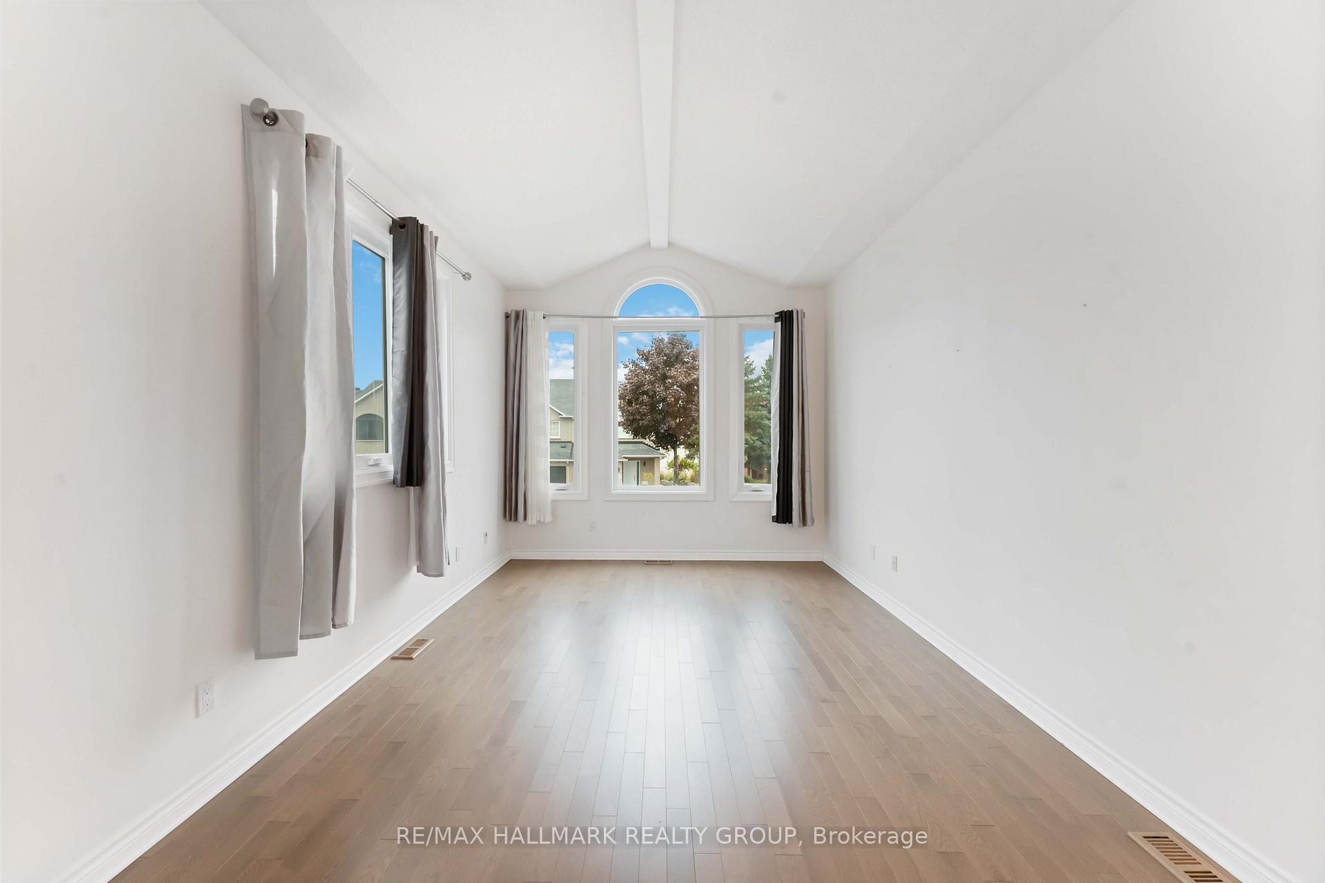 Photo 8 of 4656 Ogilvie Walk Crescent, Ottawa, Carson Grove — HOMEH