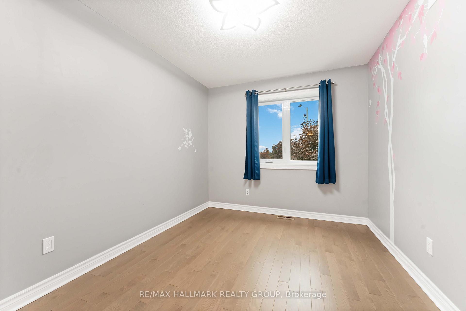 Photo 16 of 4656 Ogilvie Walk Crescent, Ottawa, Carson Grove — HOMEH