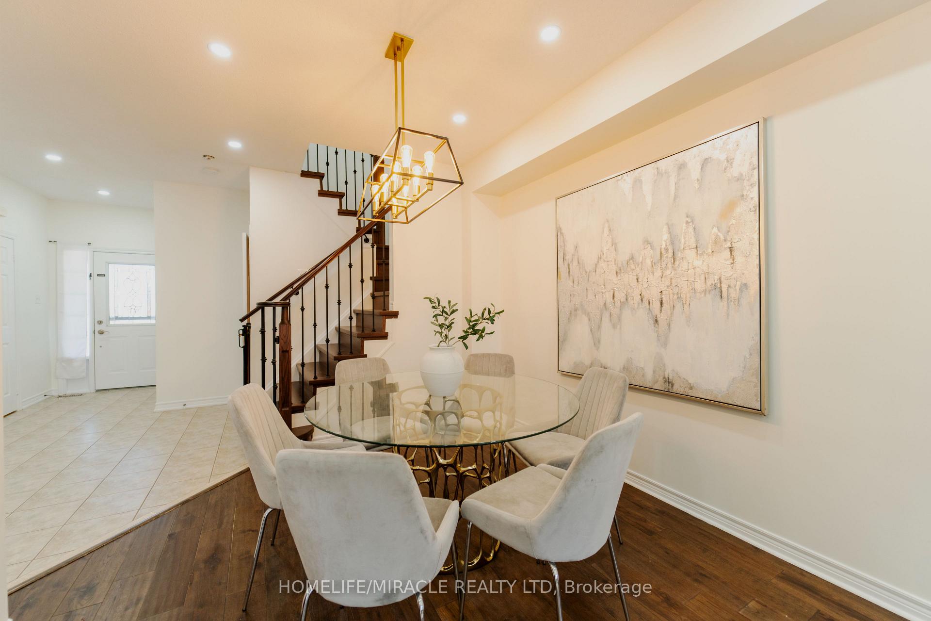 Photo 13 of 7 Taft Place, Clarington, Bowmanville — HOMEH