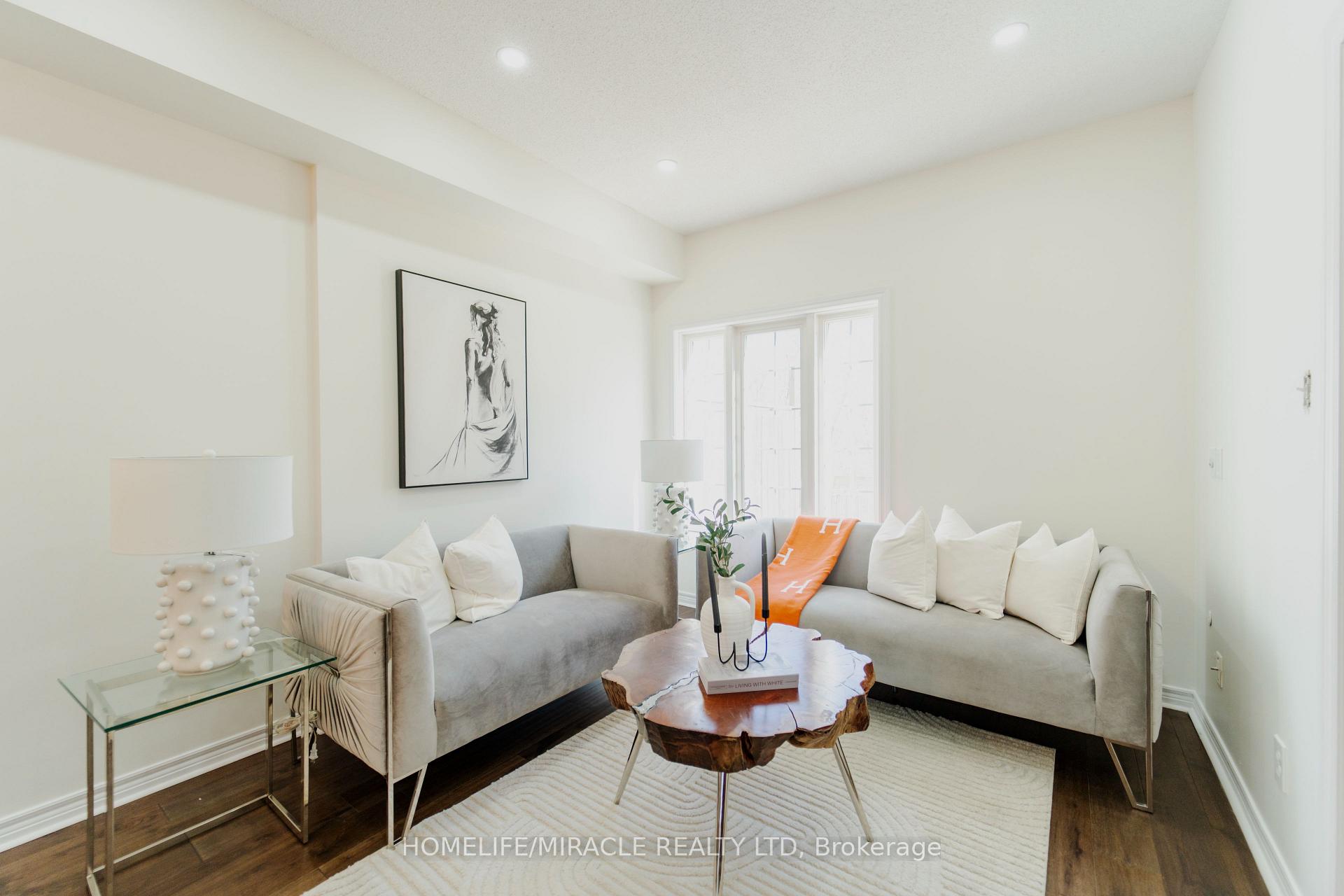 Photo 12 of 7 Taft Place, Clarington, Bowmanville — HOMEH