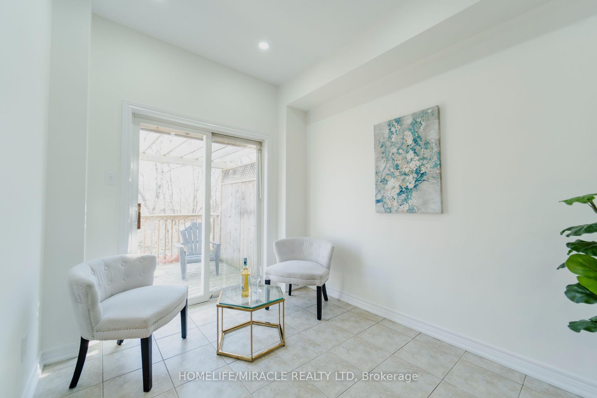 Photo 4 of 7 Taft Place, Clarington, Bowmanville — HOMEH