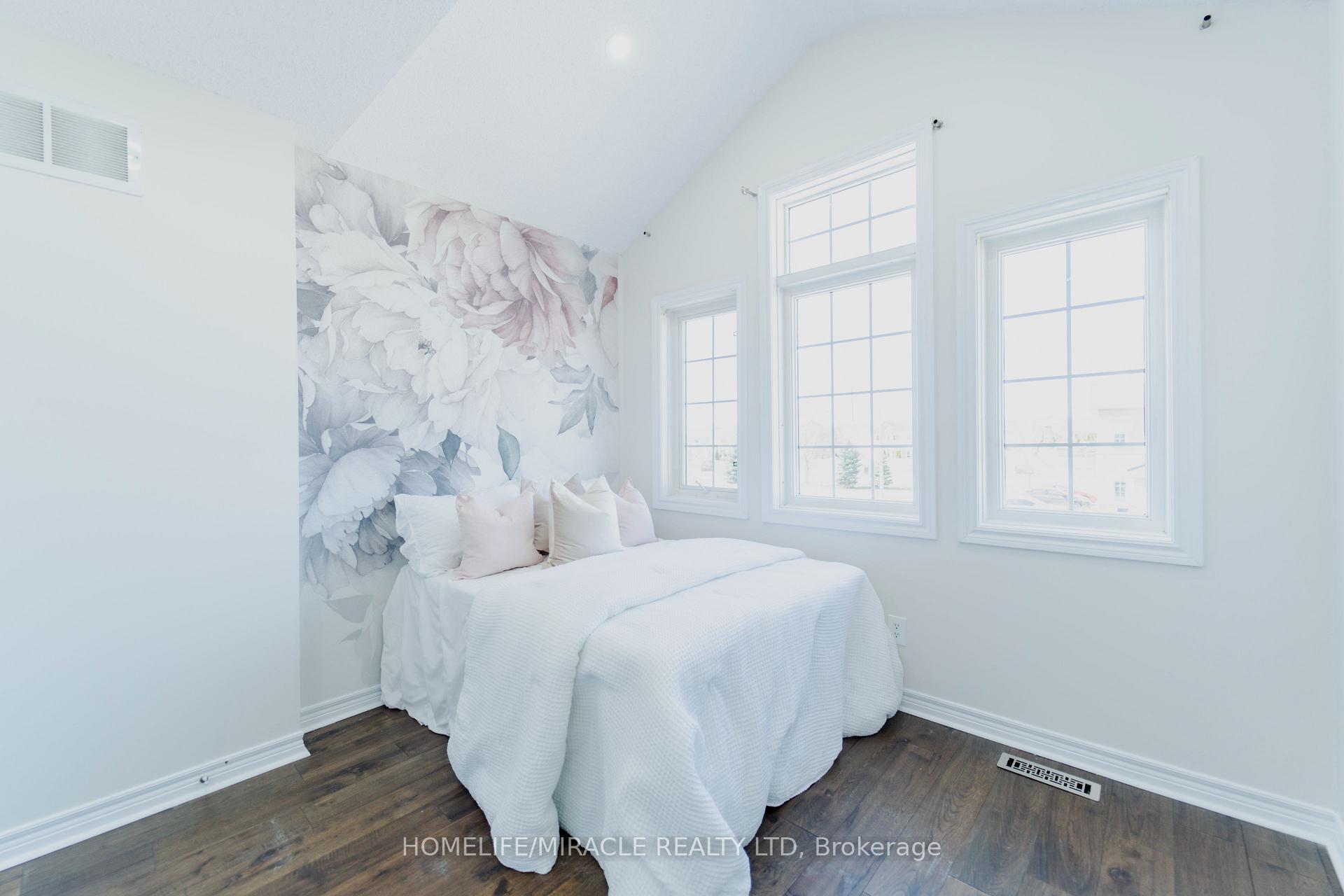 Photo 29 of 7 Taft Place, Clarington, Bowmanville — HOMEH