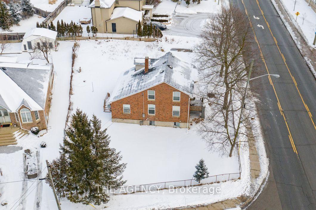 Photo 3 of 8372 Islington Avenue, Vaughan, Islington Woods — HOMEH