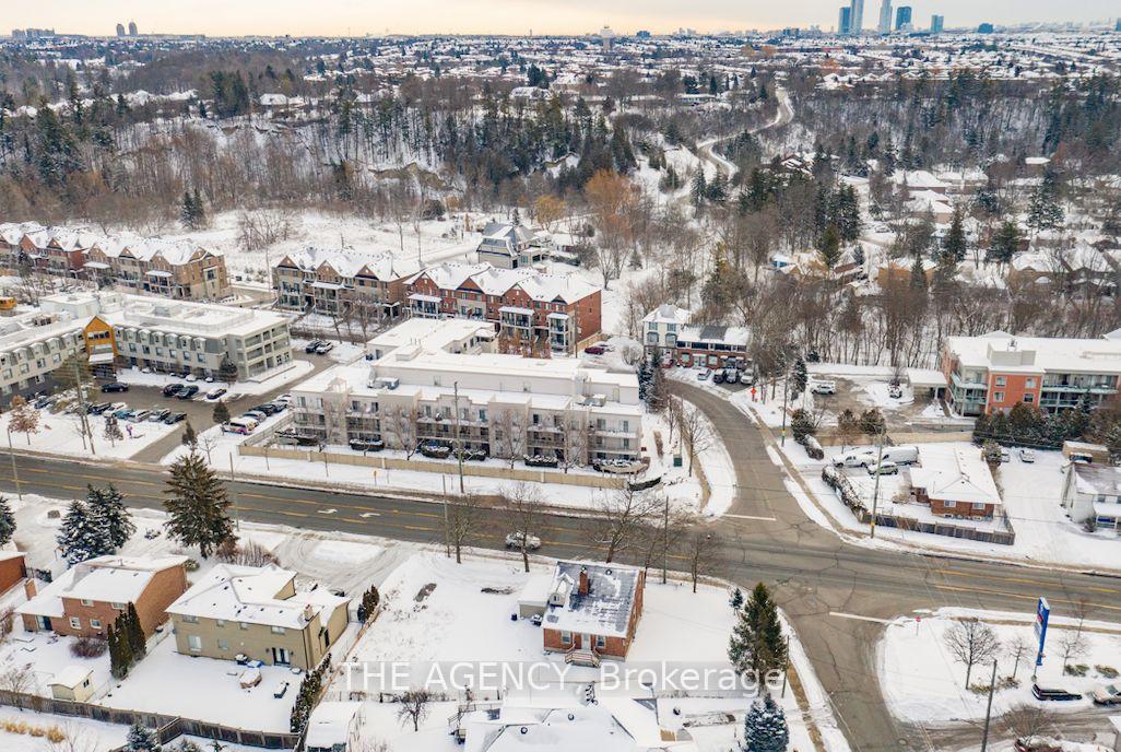 Photo 6 of 8372 Islington Avenue, Vaughan, Islington Woods — HOMEH