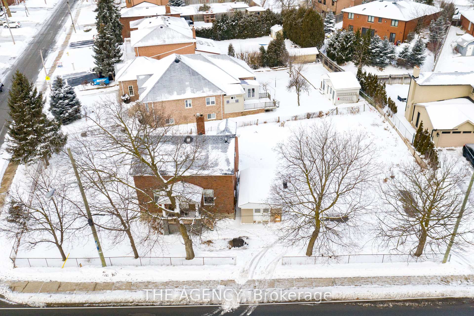 Photo 2 of 8372 Islington Avenue, Vaughan, Islington Woods — HOMEH